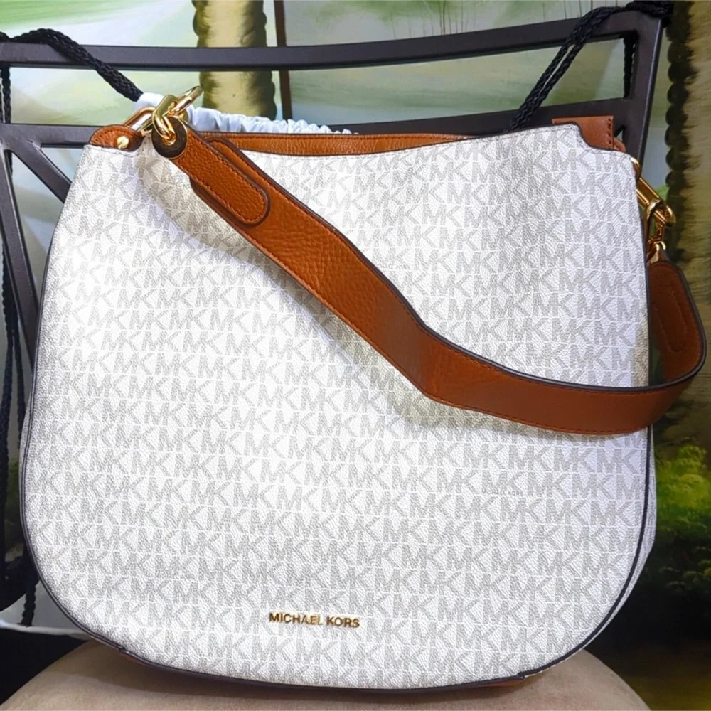 SALE! NWT Michael Kors Hobo Handbag - Picture 1 of 13